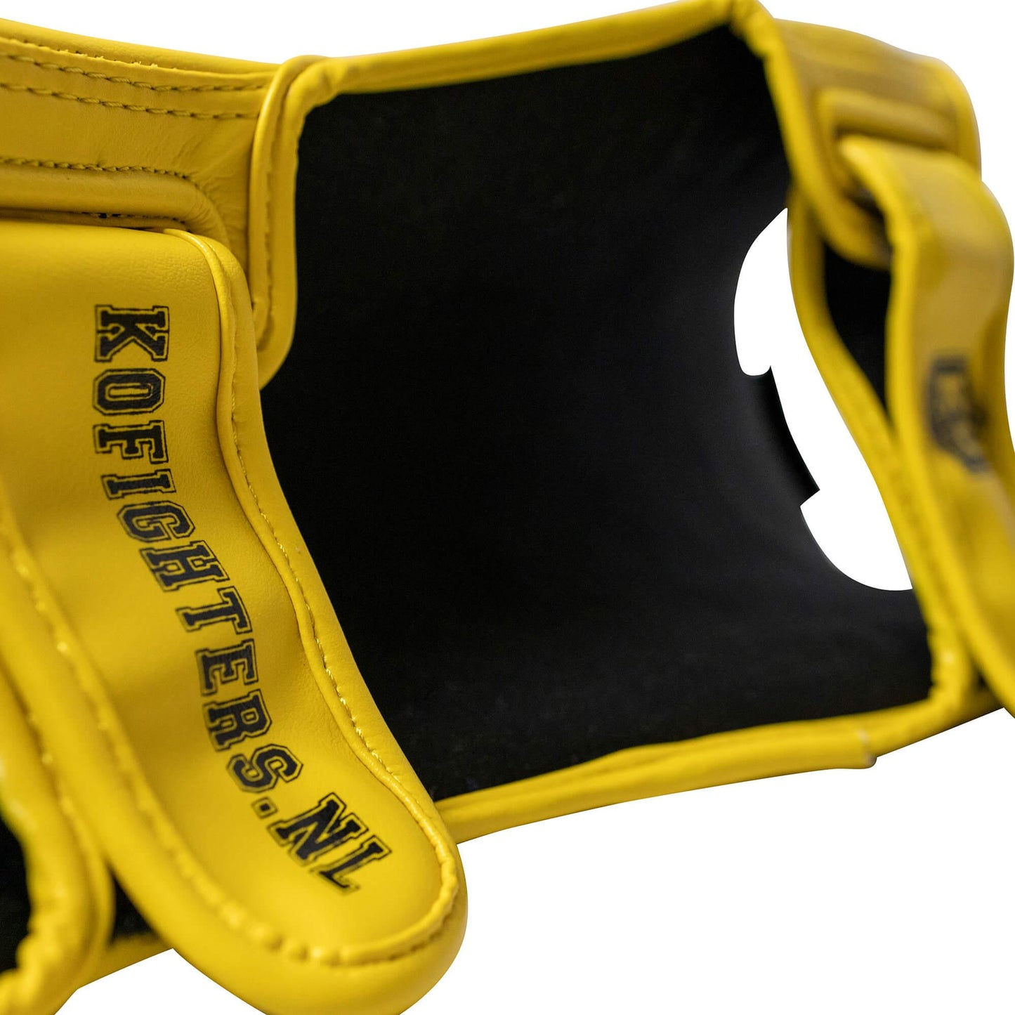 KICK MACHINE GEEL - kofighters